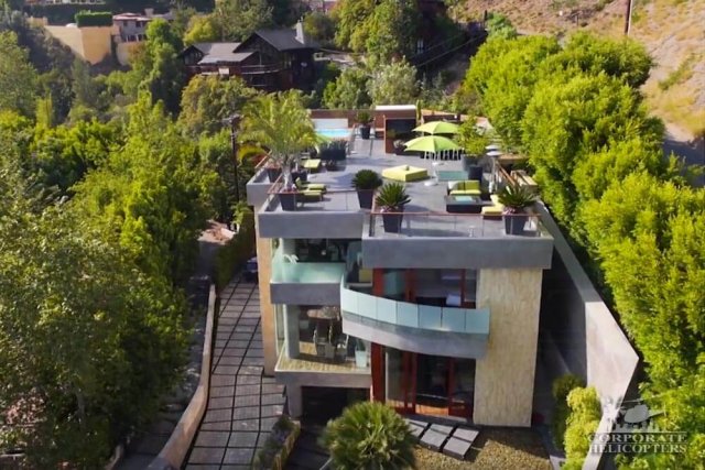 Real estate shown by helicopter