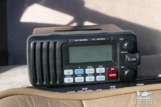 Marine Transceiver on a 2009 Robinson R44 Clipper II helicopter